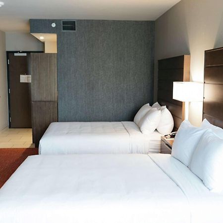 Revel Hotel, Tapestry Collection By Hilton Urbandale Exterior photo