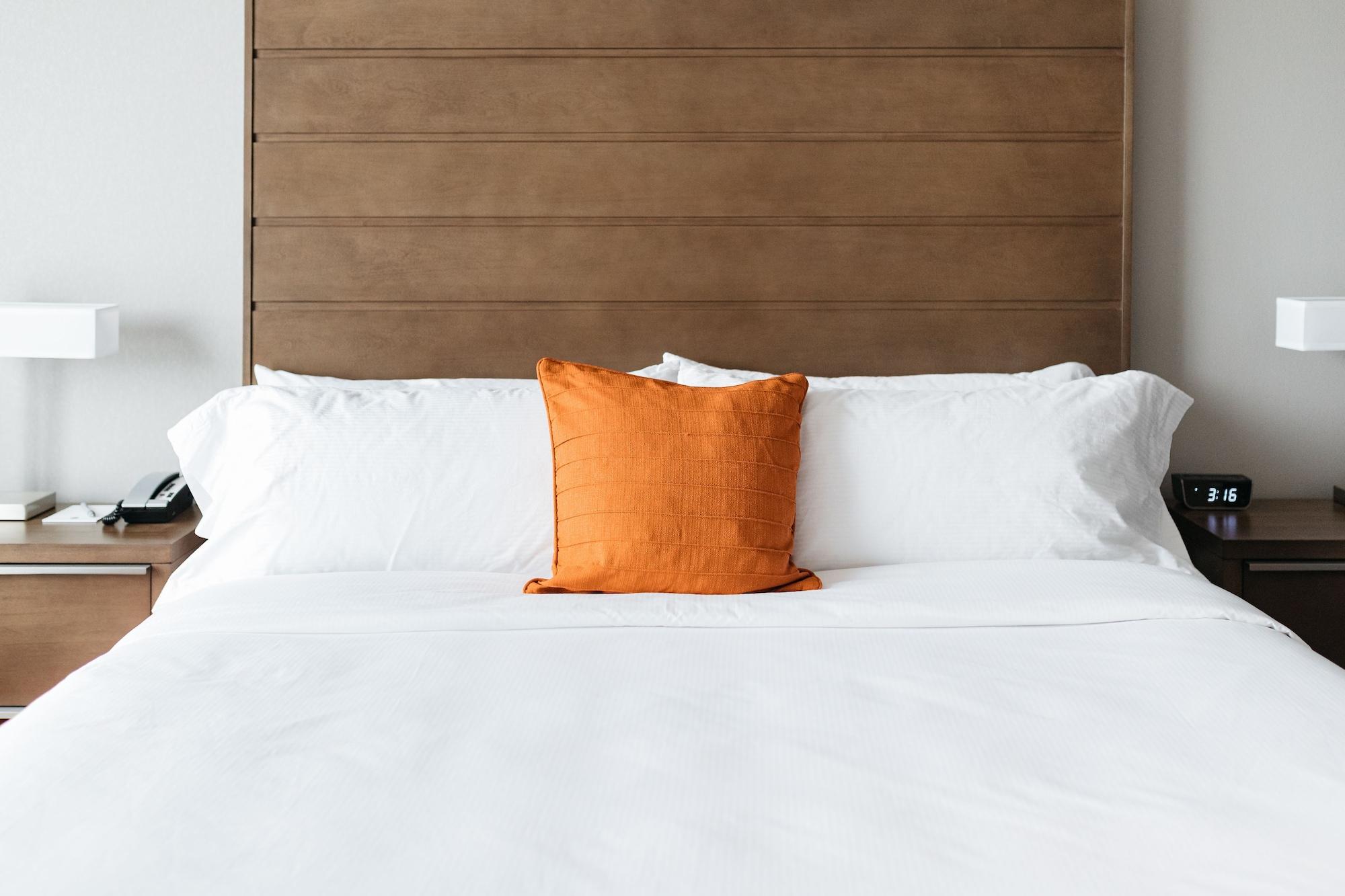 Revel Hotel, Tapestry Collection By Hilton Urbandale Exterior photo