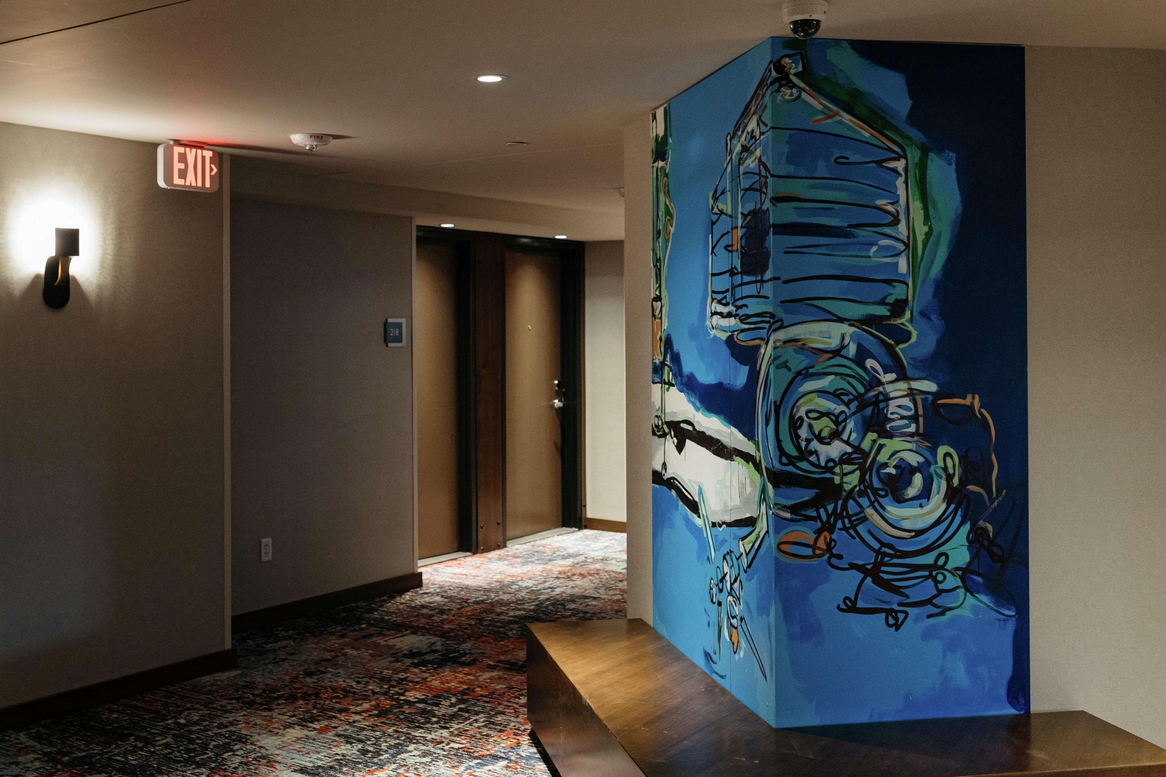 Revel Hotel, Tapestry Collection By Hilton Urbandale Exterior photo